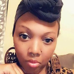 Meet your Posher, Earline